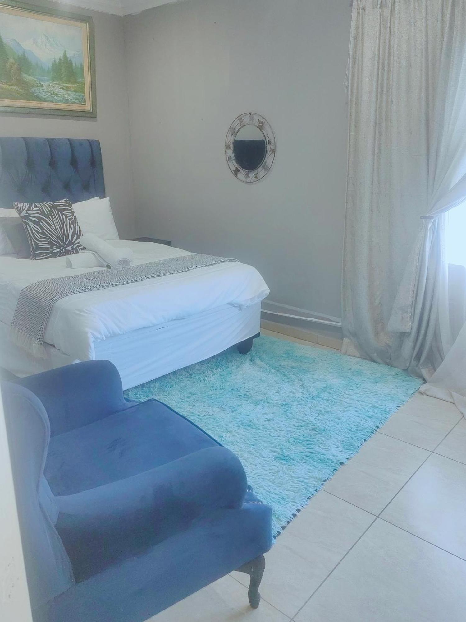 Choosers Express 6 Apartment Rooihuiskraal